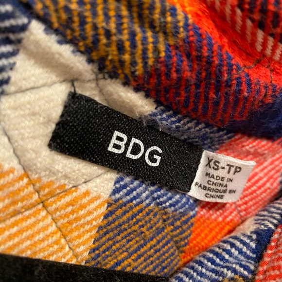 ✨ BDG Flannel Jacket - Picture 6 of 7